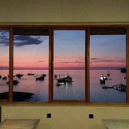 Blue Parrot Hotell Labuan Bajo Eksteriør bilde
