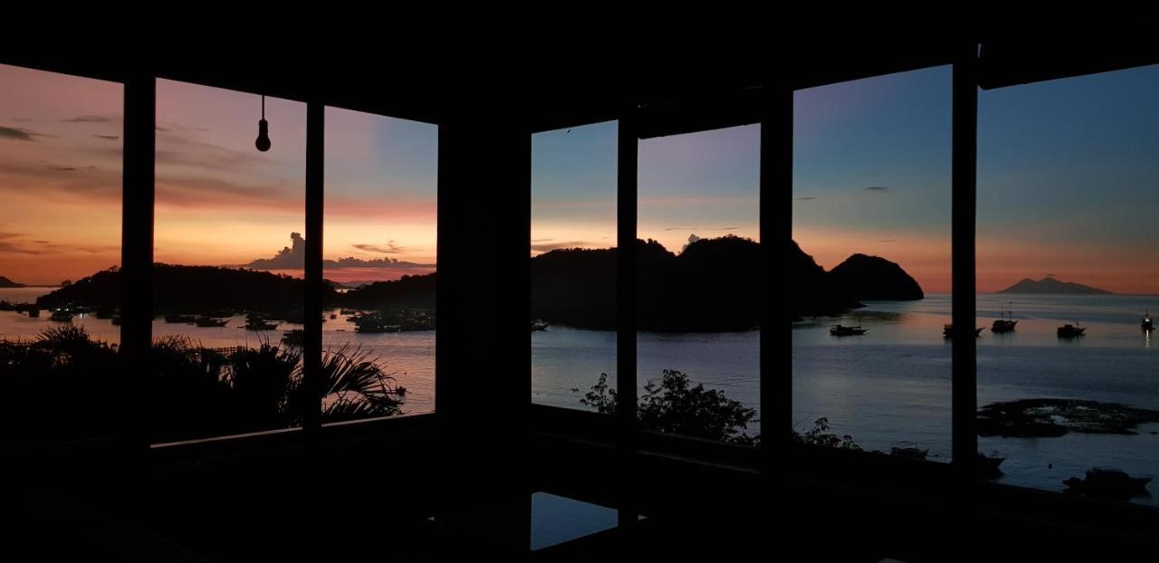 Blue Parrot Hotell Labuan Bajo Eksteriør bilde