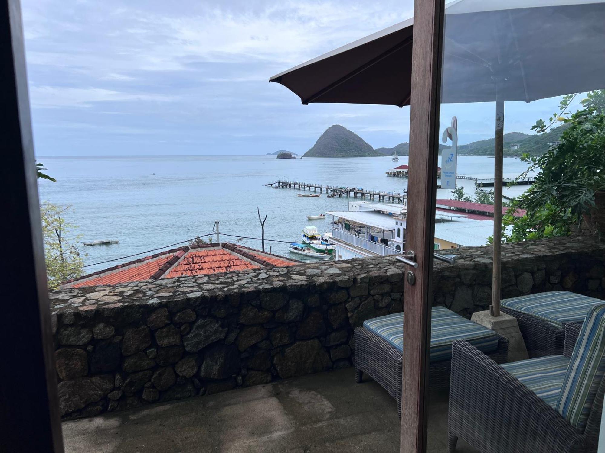 Blue Parrot Hotell Labuan Bajo Eksteriør bilde